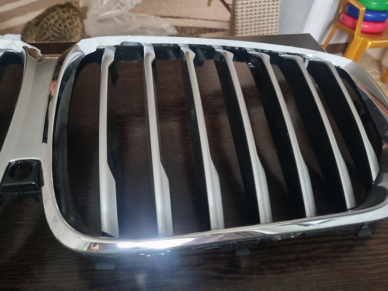 Решётка на БМВ ИКС 5 - Запчасти в Новокубанск