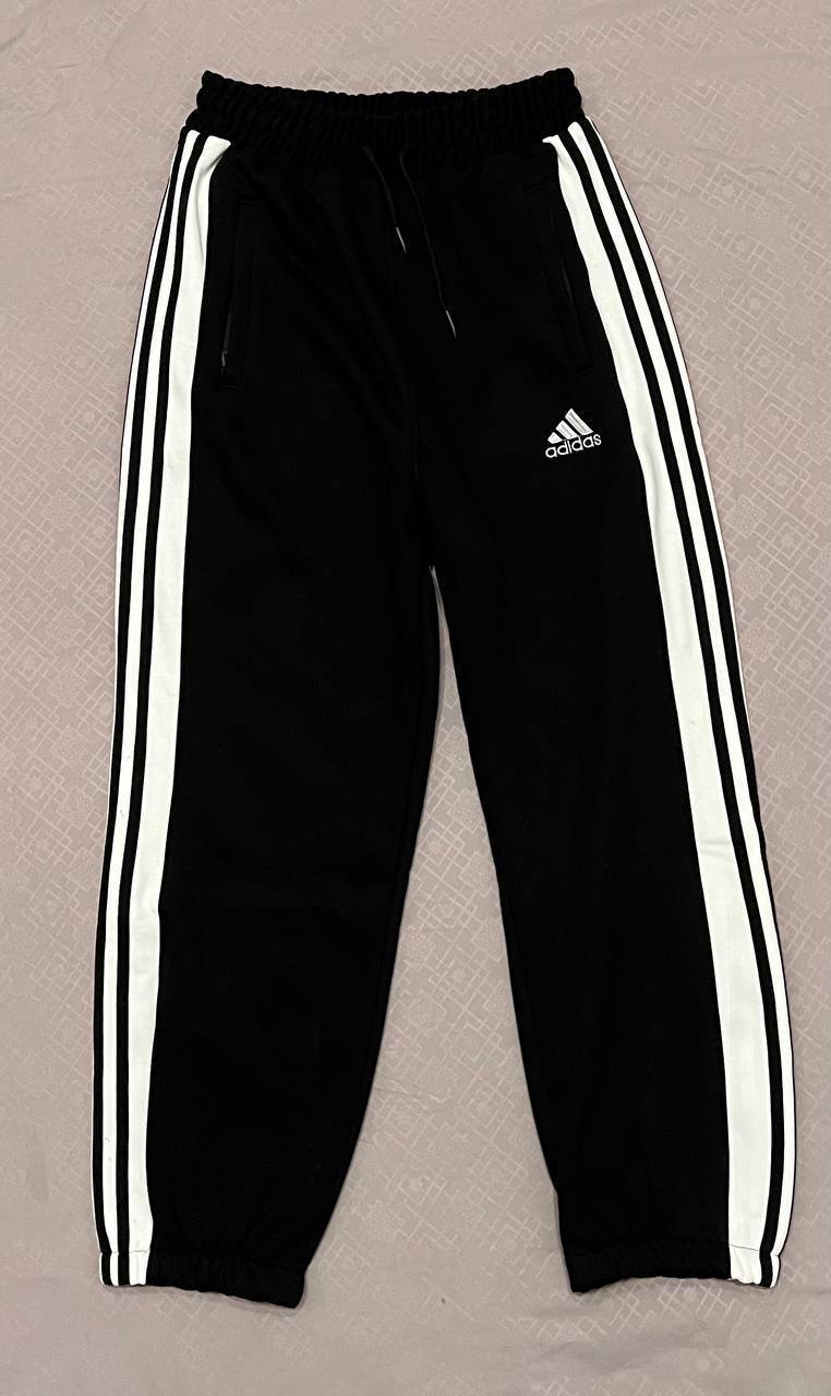 Оригинальные Adidas штаны черные с белыми полосами - Одежда в Москва - фото 2