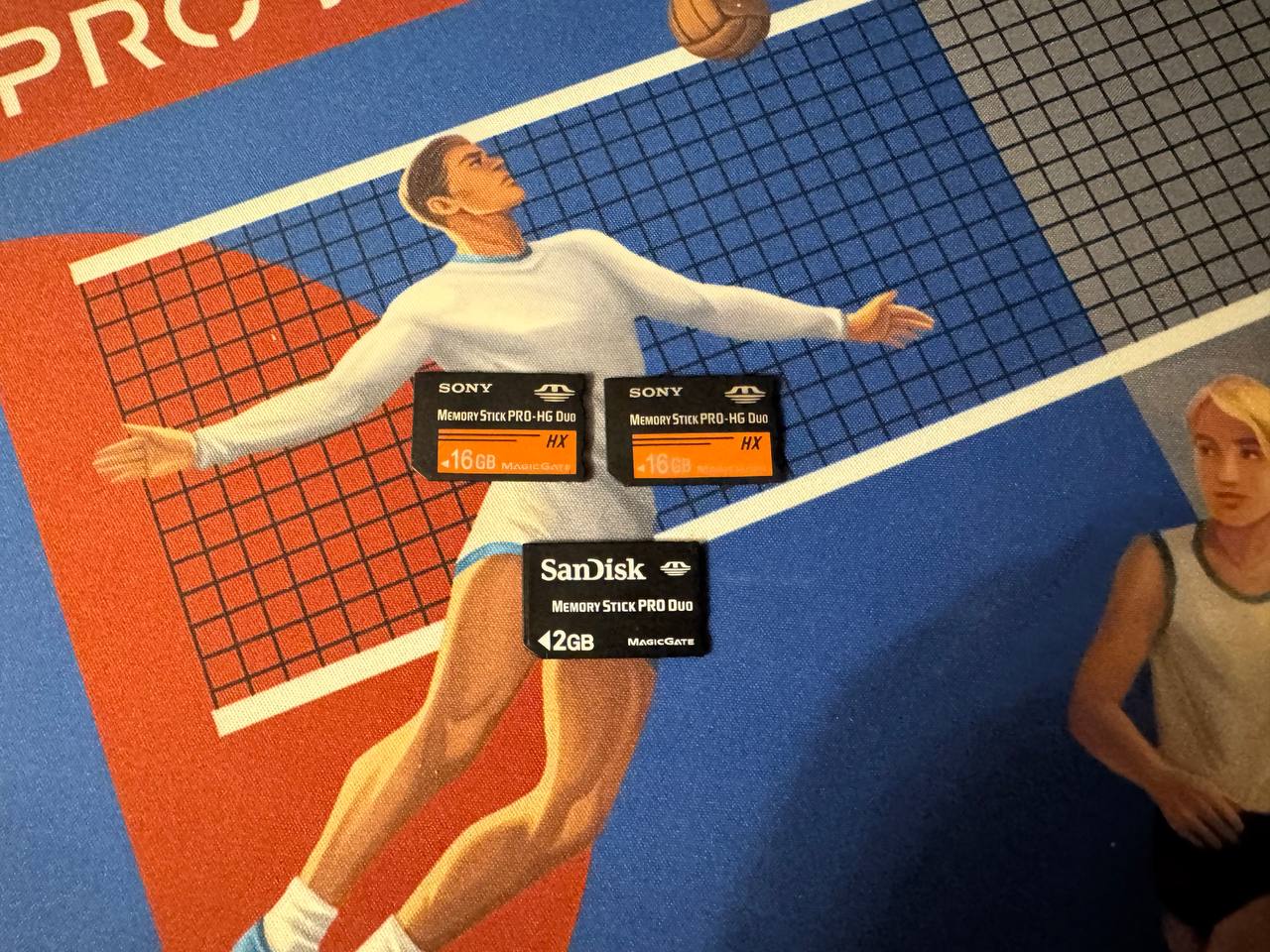 Продажа карт памяти Sony и SanDisk - Электроника в Москва