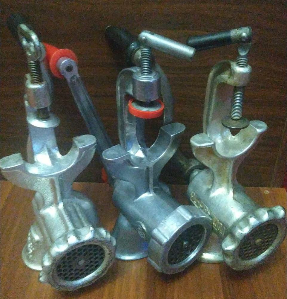 Продам мясорубку в отличном состоянии с дополнительным ножом - Для дома и дачи в Кайеркан