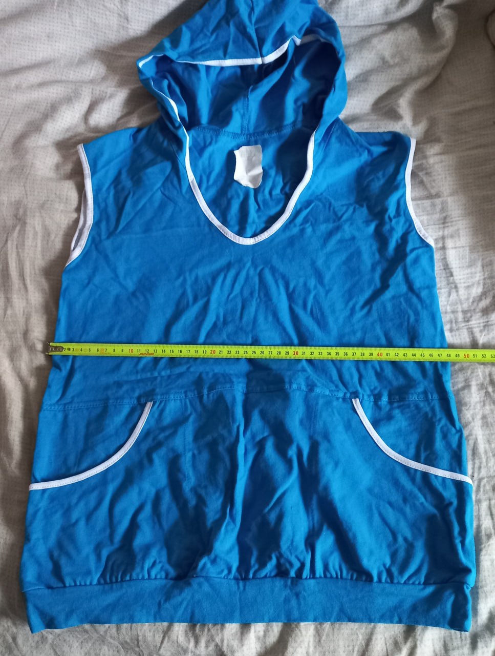 Комплект безрукавка с капюшоном и шорты - Одежда в Томск