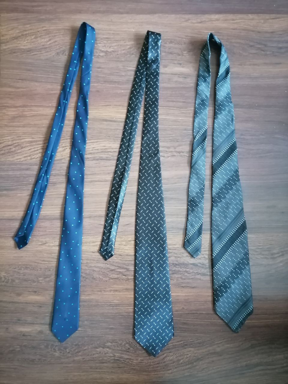 Продам галстуки - частное объявление в Томск