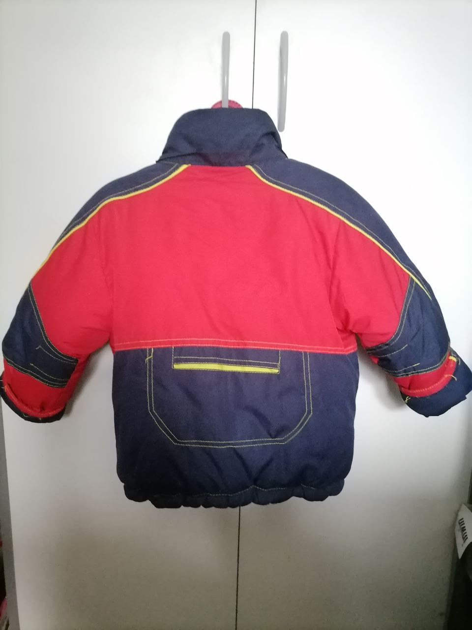 Продам зимнюю куртку для мальчика - Товары для детей в Томск