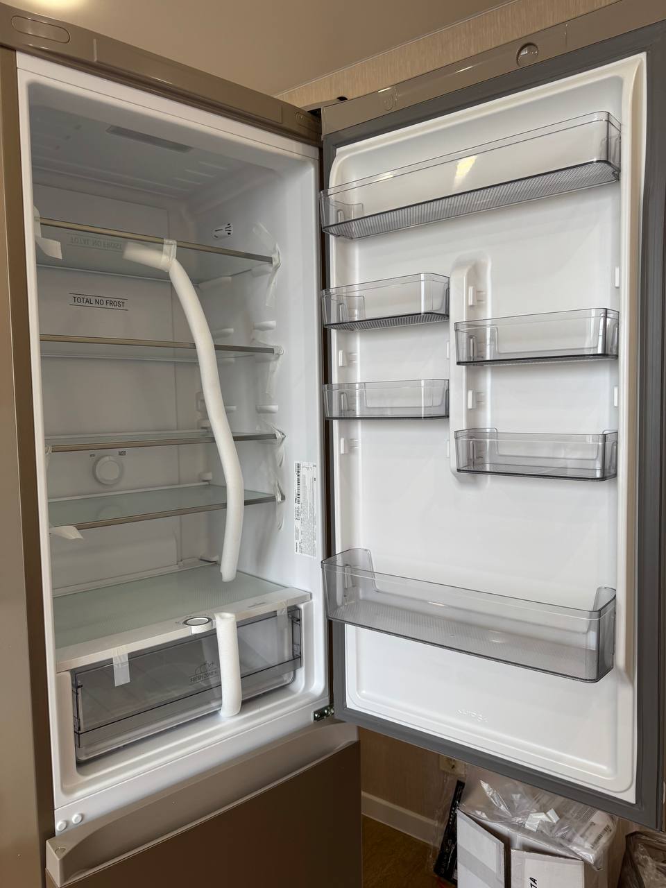 Холодильник Hotpoint HT 6200 BZ - Для дома и дачи в Балашиха - фото 3