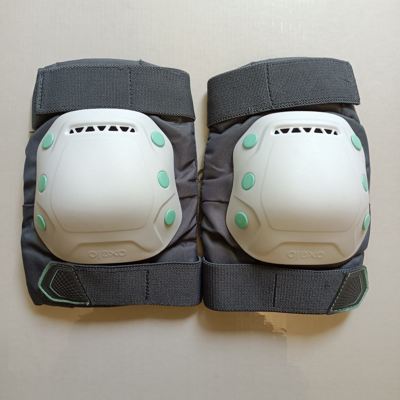 Наколенники детские OXELO для защиты от травм - Хобби и отдых в Королёв