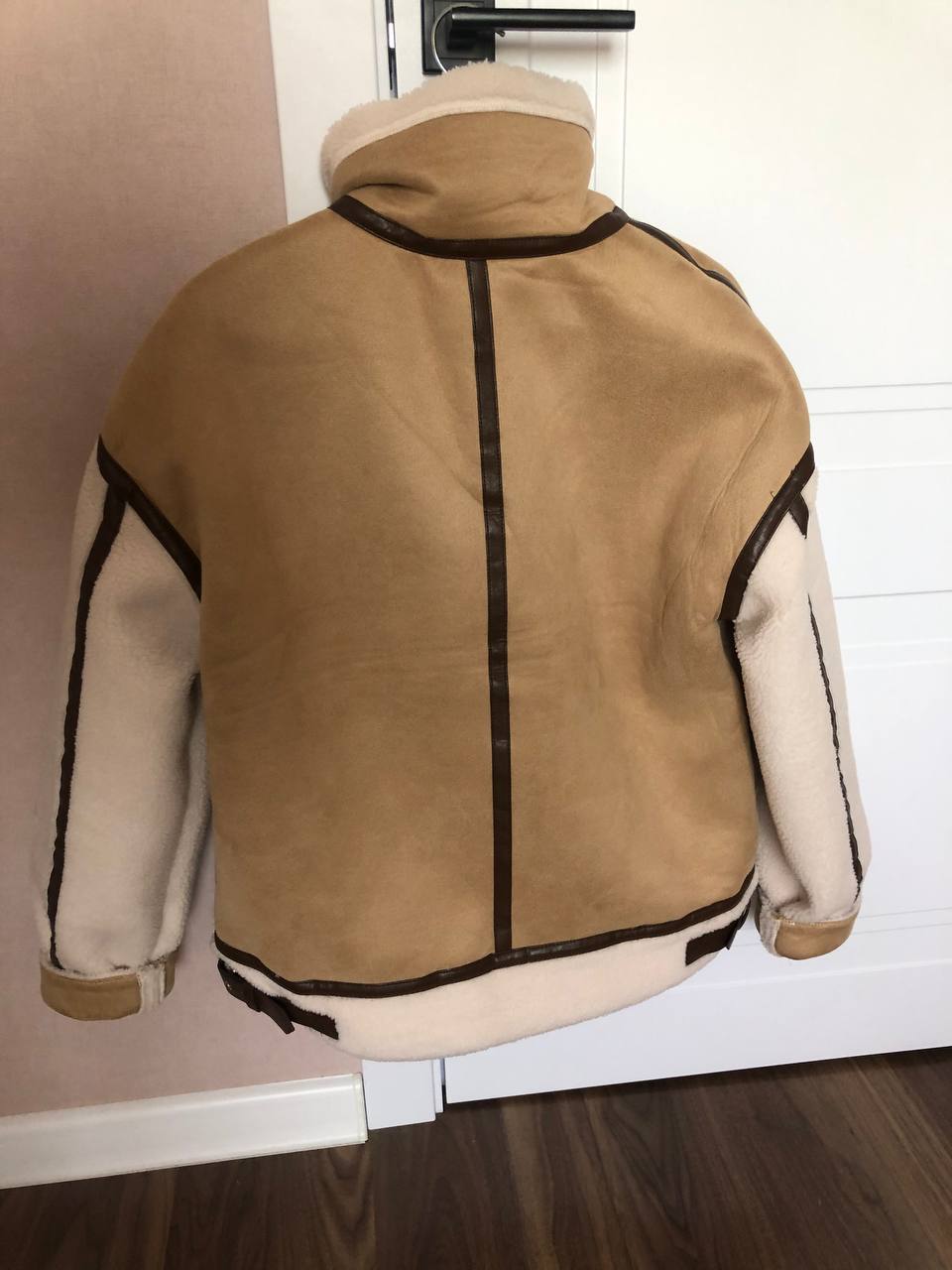 Куртка-дубленка интересного дизайна - Одежда в Орск - фото 3