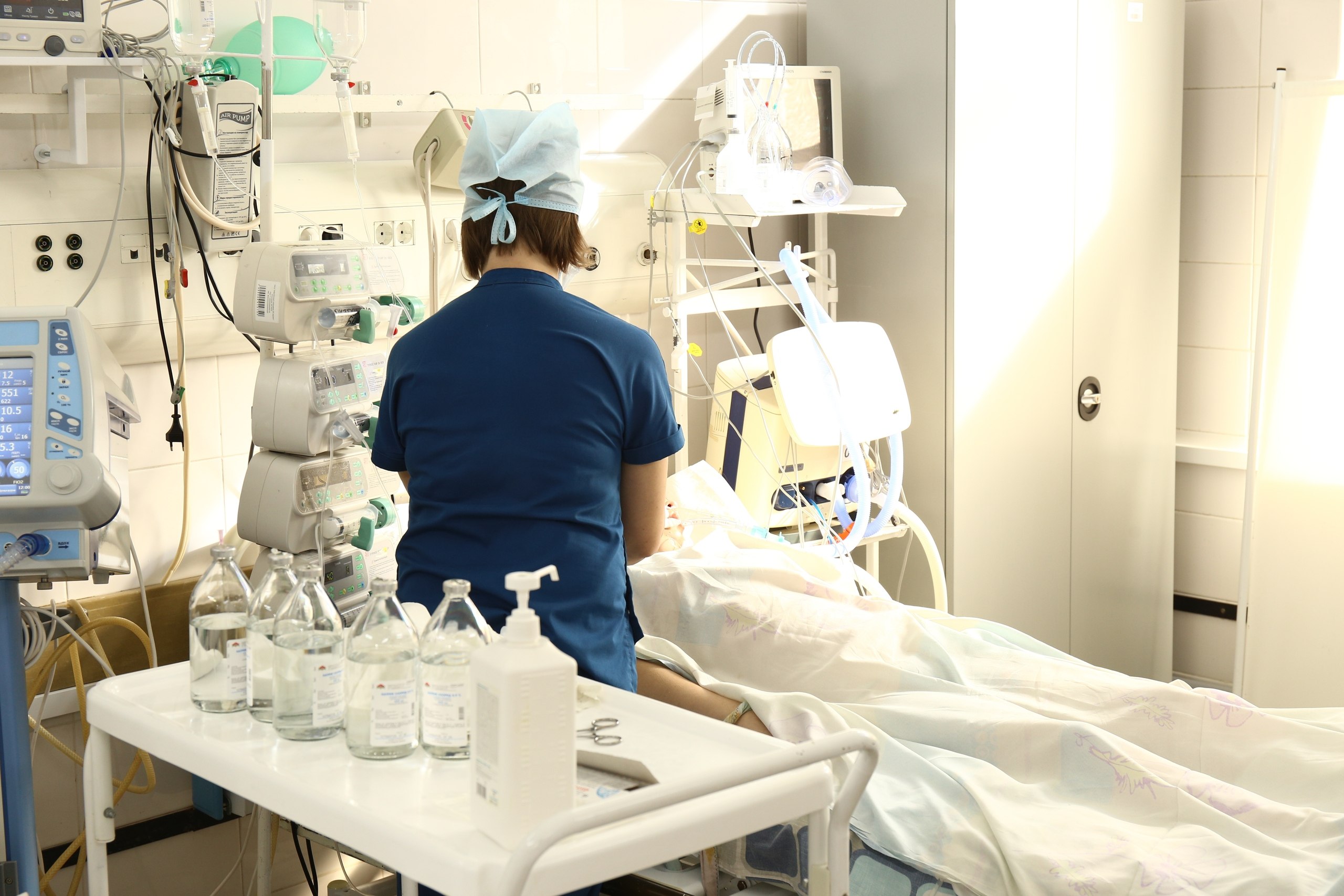 Экстренная реанимация девушки после употребления роллов и энергетика - частное объявление в Армавир