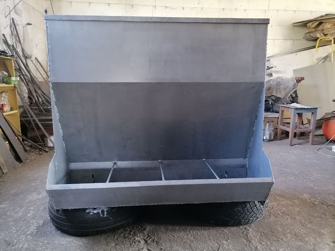 Бункерные кормушки для свиней - Для дома и дачи в Тольятти - фото 4