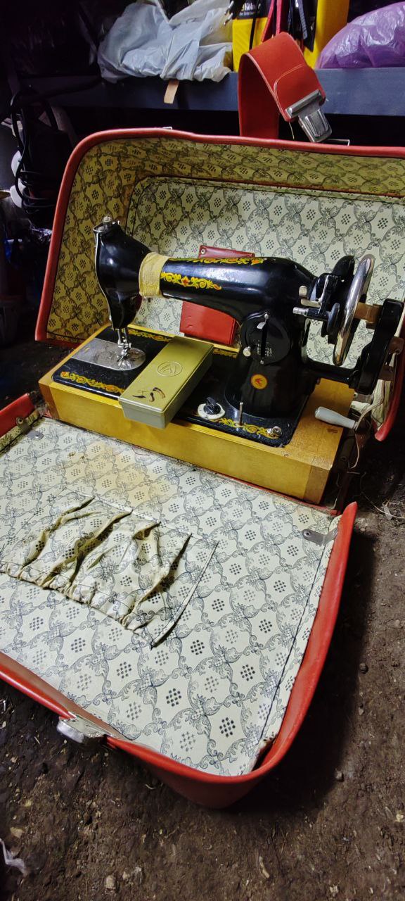 Швейная машинка на ходу - Одежда в Тольятти - фото 2