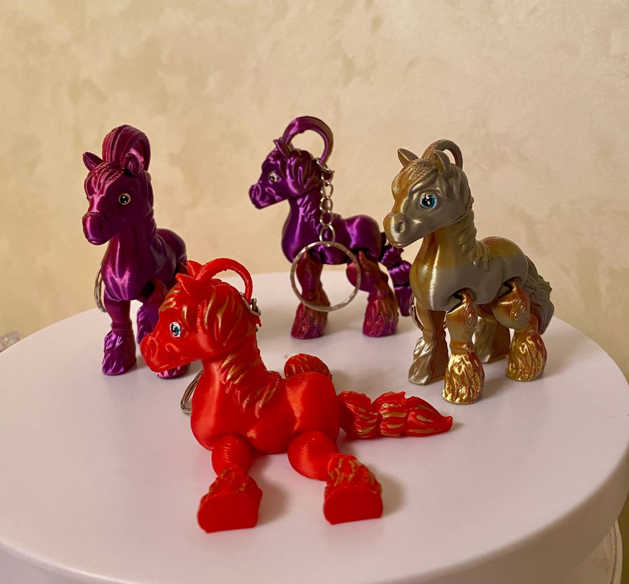 Брелок Лошадка огненная - Хобби и отдых в Новороссийск