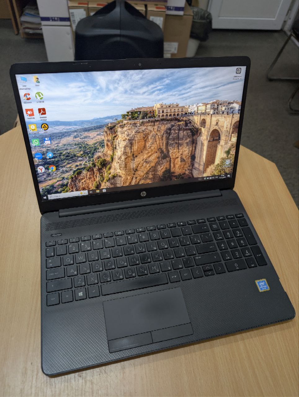 Продам быстрым по цене запчастей - Электроника в Калининград