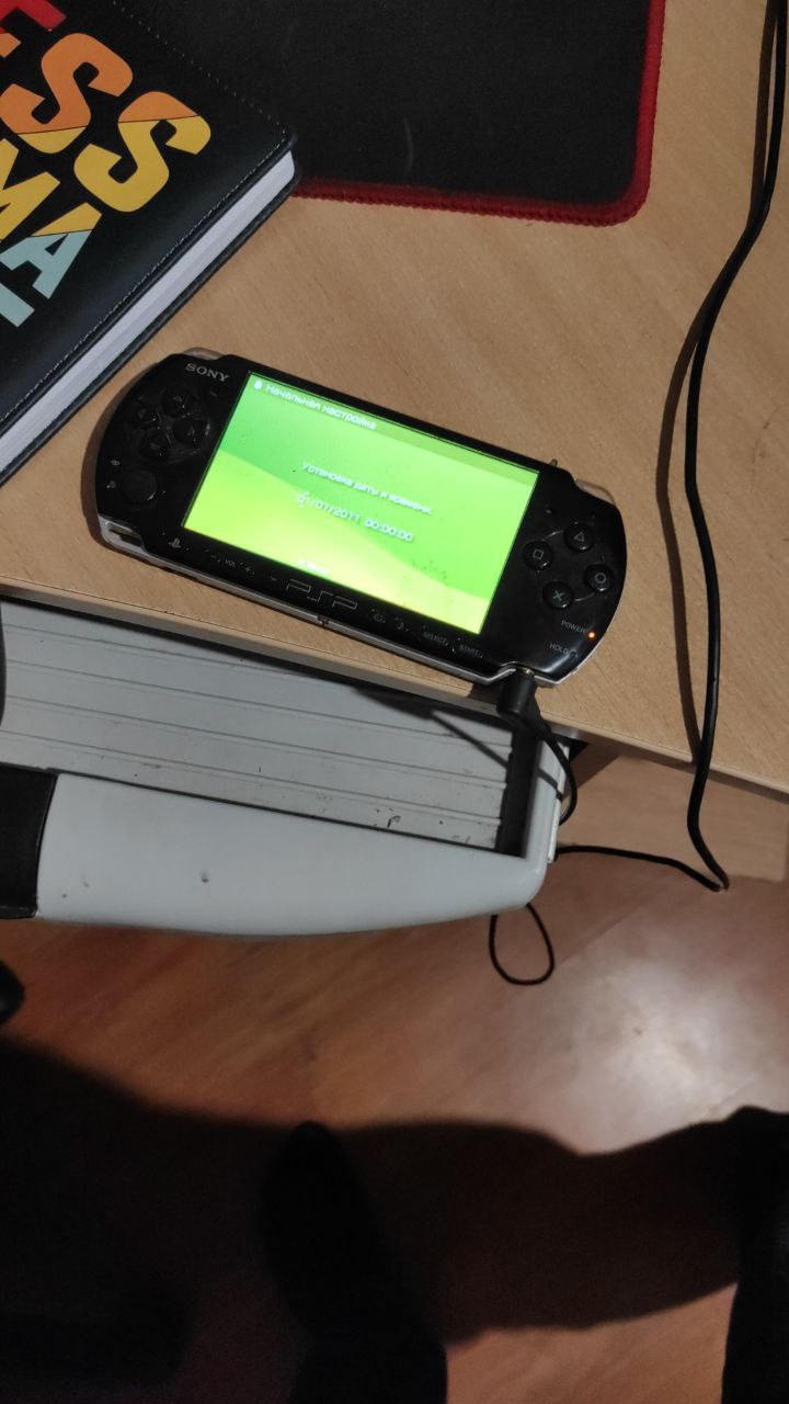 Продам PSP + диски - Электроника в Калининград