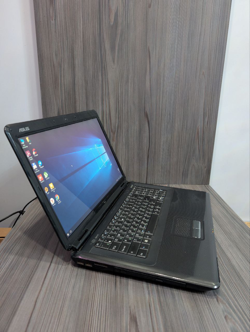 Продам старичка компьютер с большим экраном 17" - Электроника в Калининград