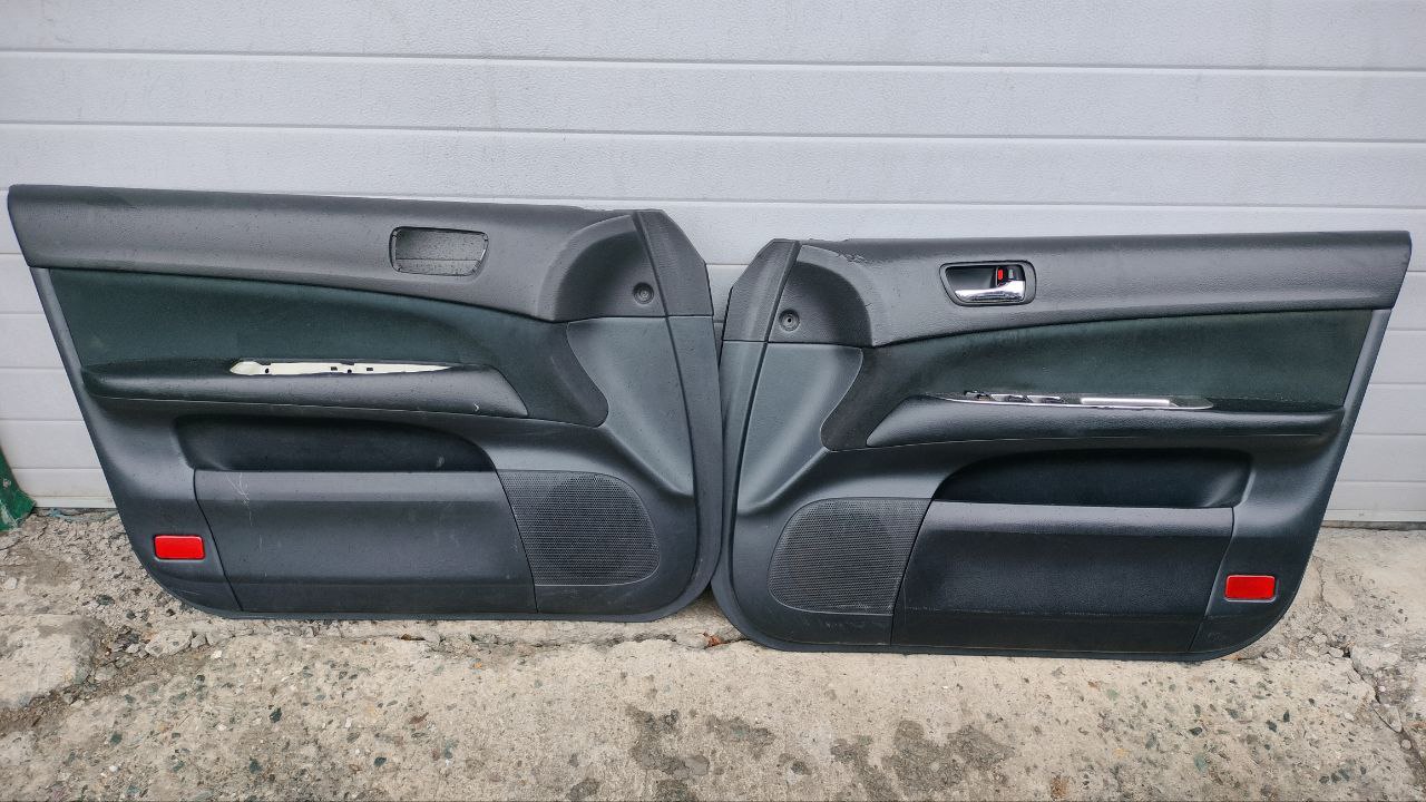 Продам передние дверные карты на Вероссу - Запчасти в Южно-Сахалинск