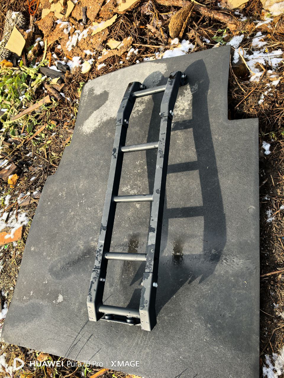 Лестница для Сузуки Джимми или Сиерра - Запчасти в Южно-Сахалинск