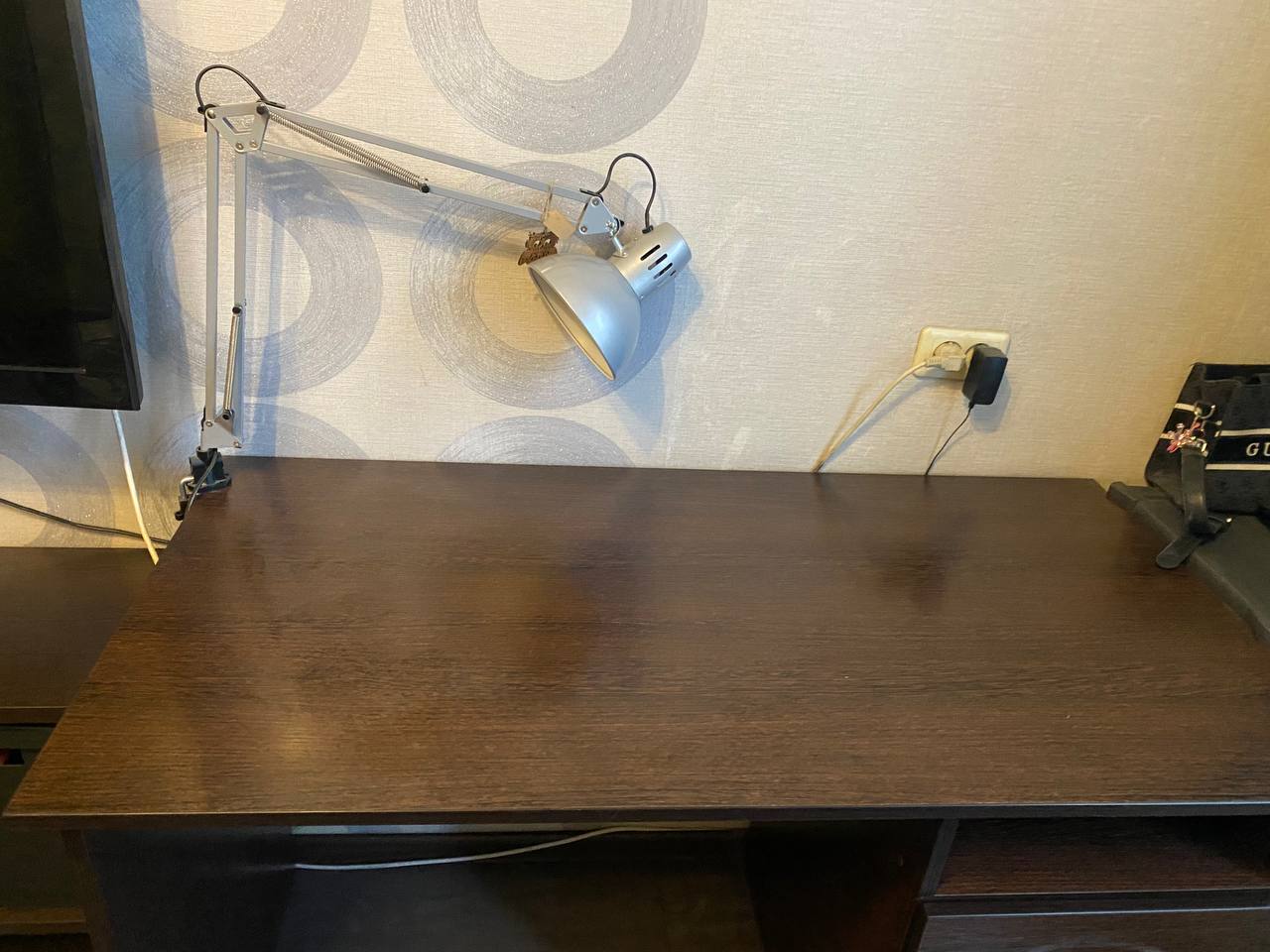 Продаётся компьютерный стол - частное объявление в Новокузнецк