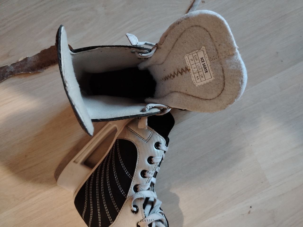 Продам коньки бу 1 сезон - Хобби и отдых в Чита