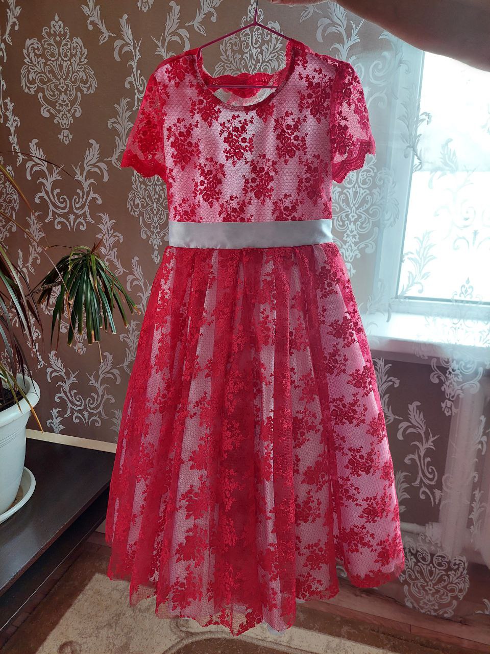 Шикарное платье для стройной девочки - Одежда в Чита - фото 3