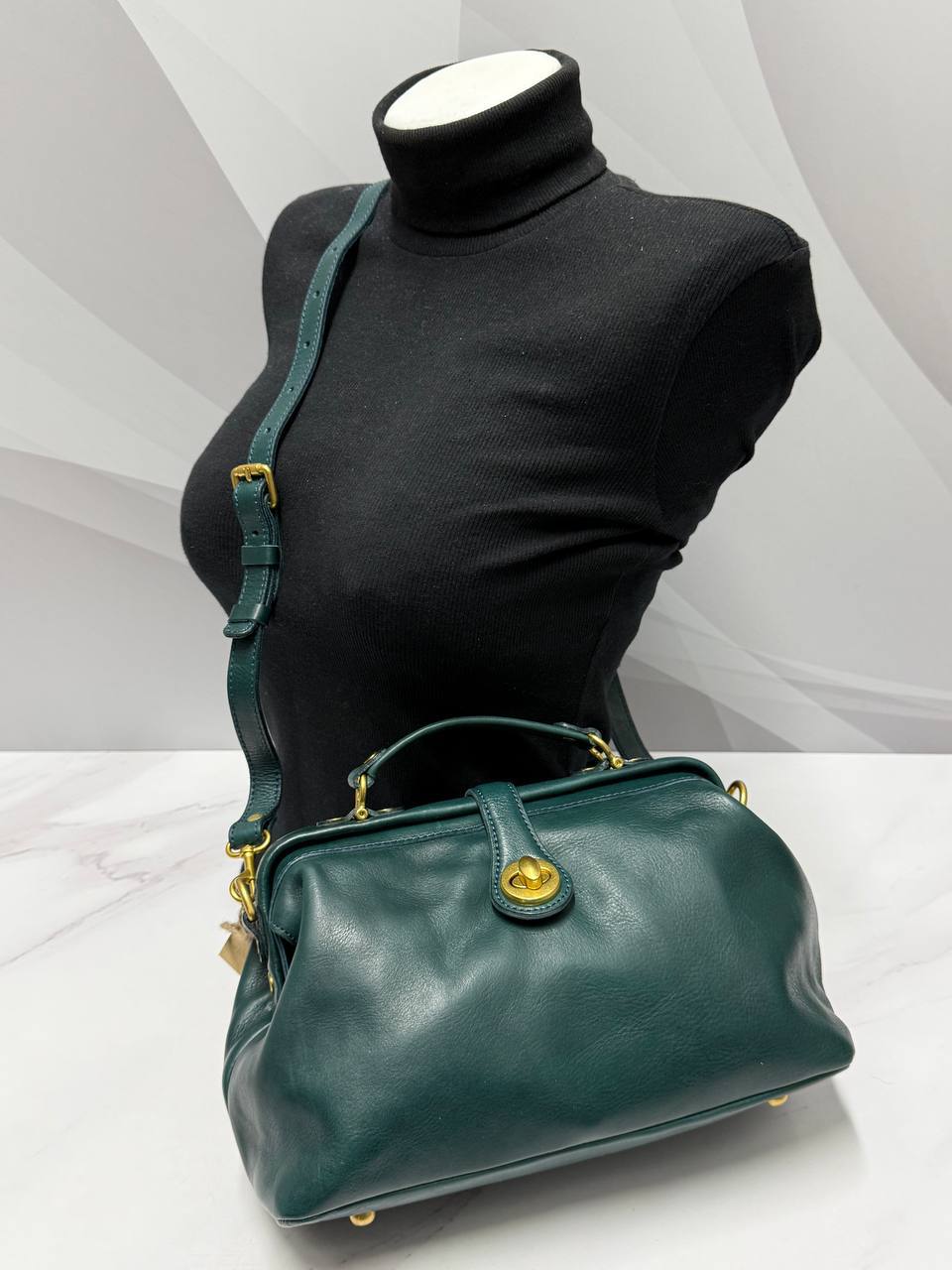 Классный канал с качественными сумками - частное объявление в Сочи