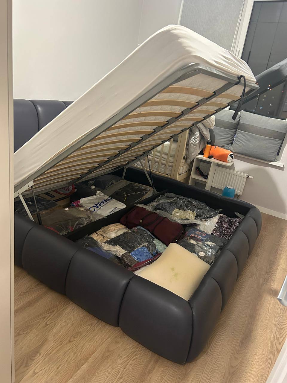 Дизайнерская кровать с подъемным механизмом - Для дома и дачи в Подольск