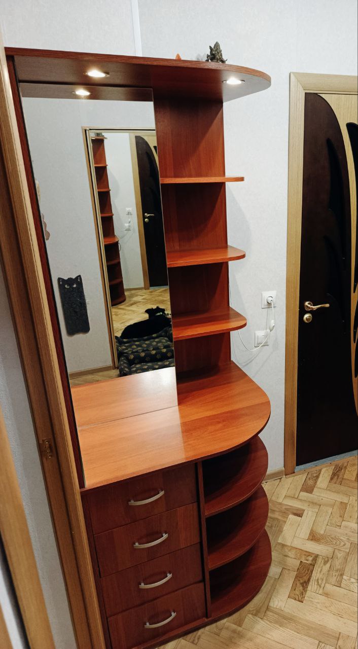 Шкаф с зеркалом и подсветкой - частное объявление в Подольск