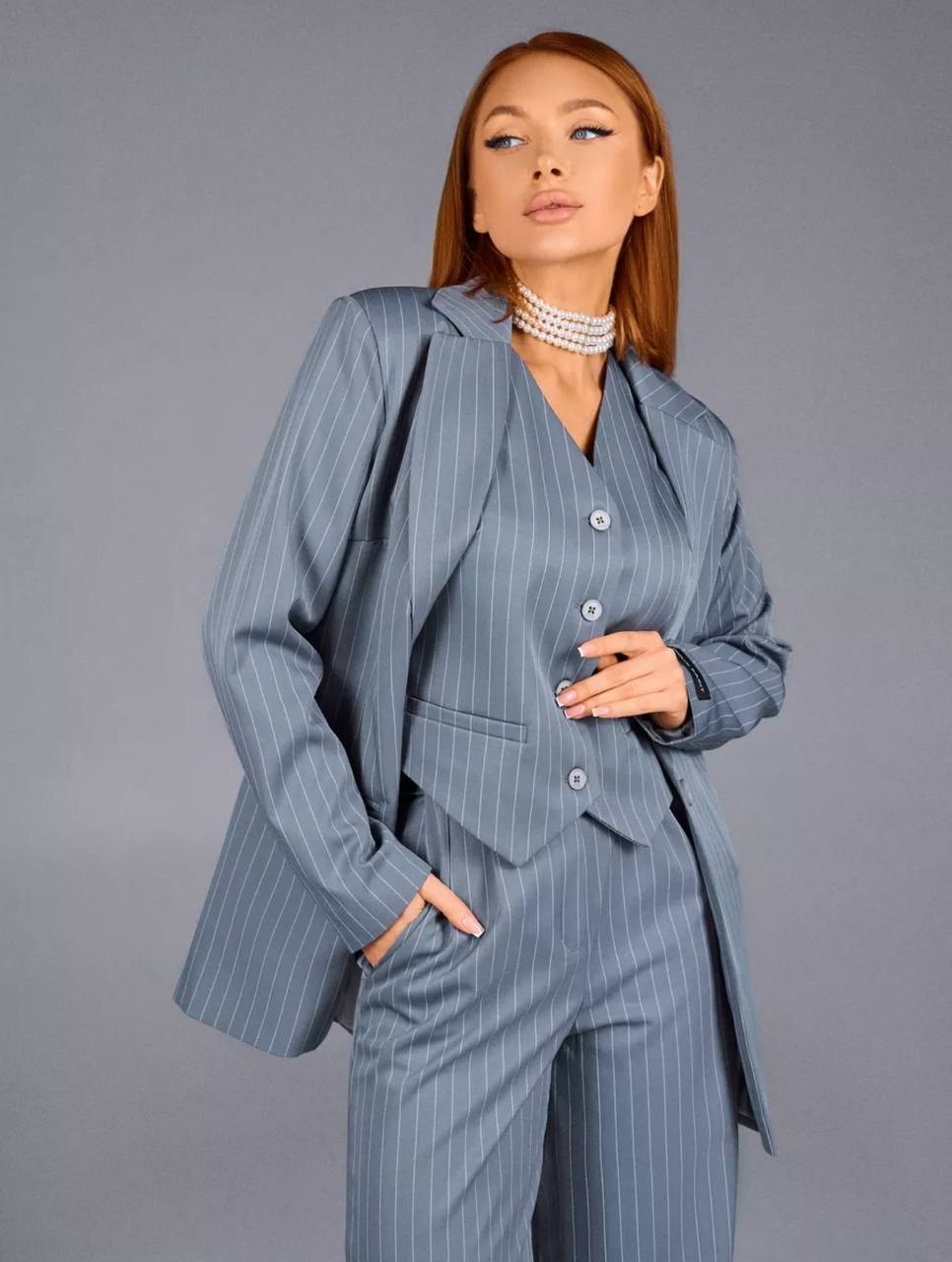 Женский костюм брючный 42 размер - Одежда в Подольск - фото 2