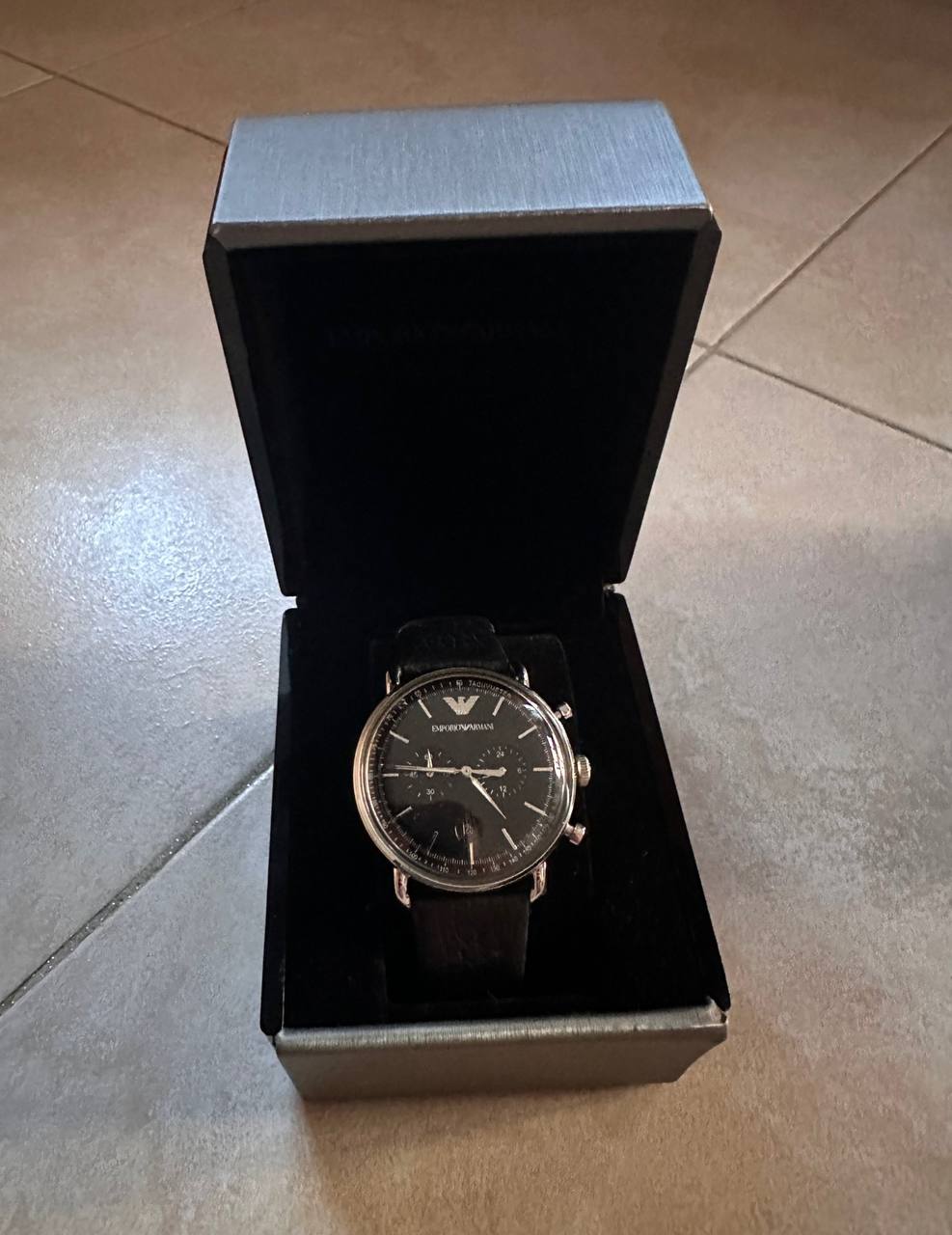 Продам мужские часы Emporio Armani - частное объявление в Владивосток