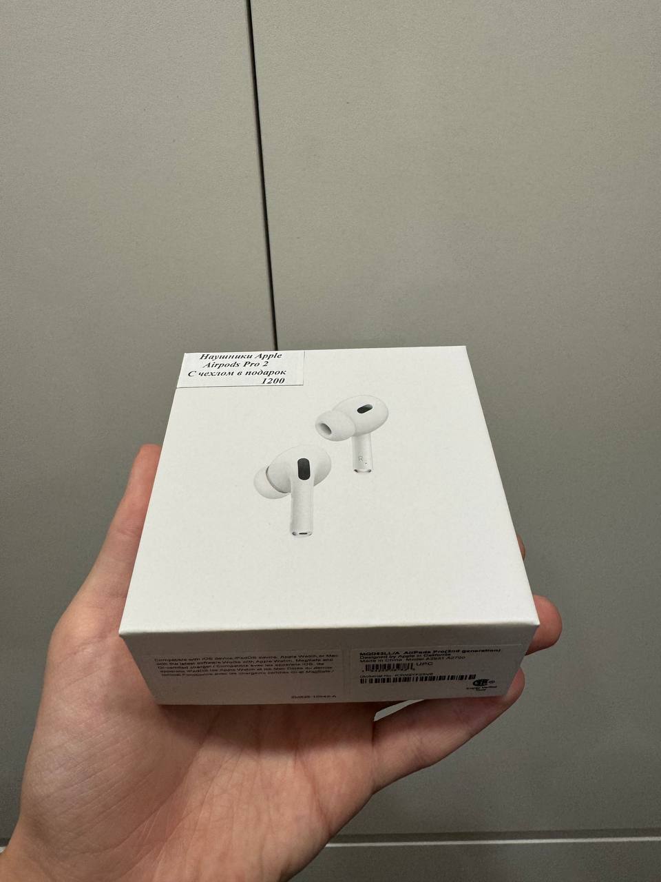 Продам AirPods Pro 2 с чехлом - частное объявление в Владивосток