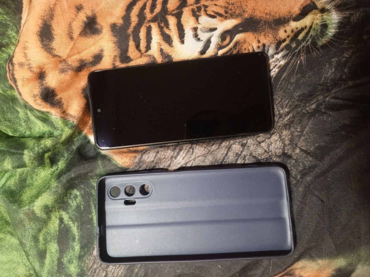 Продам Tecno pova 3 - Электроника в Владивосток