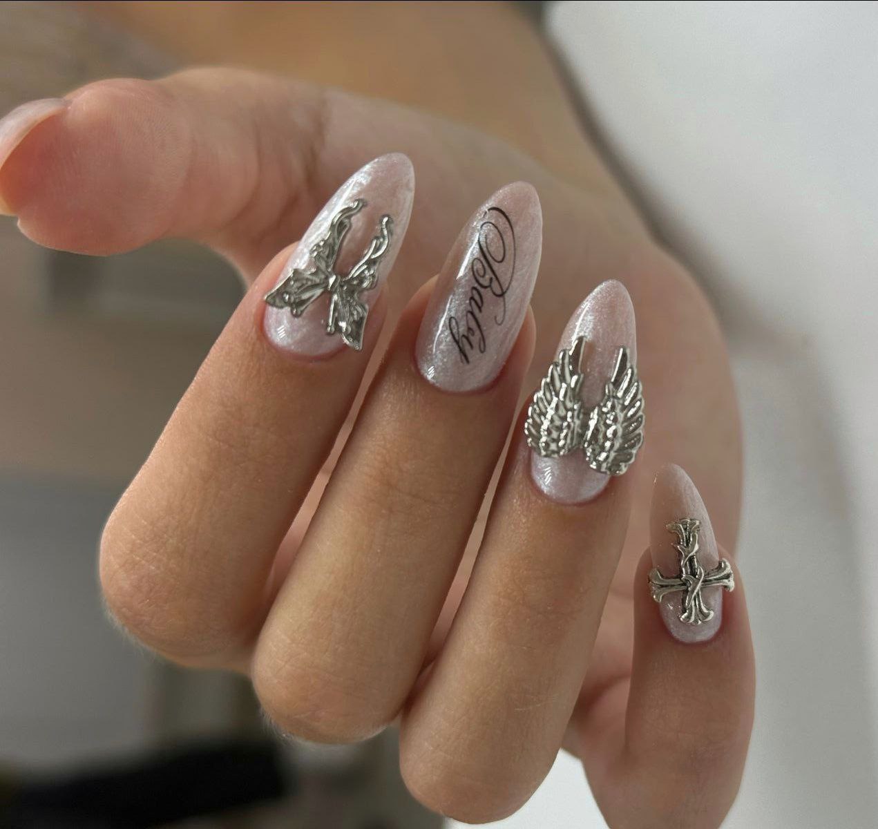 Мастер маникюра и педикюра - Услуги в Саратов