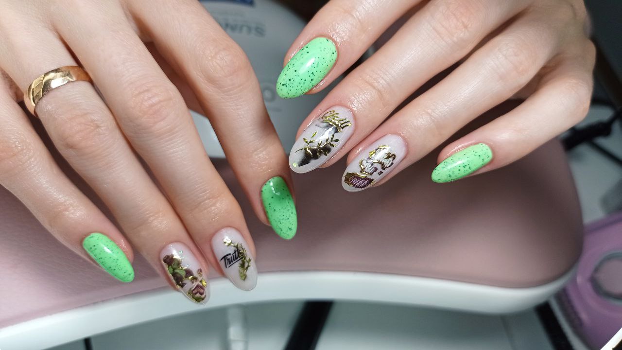 Маникюр и педикюр с большой палитрой цветов - Красота и здоровье в Новосибирск - фото 3