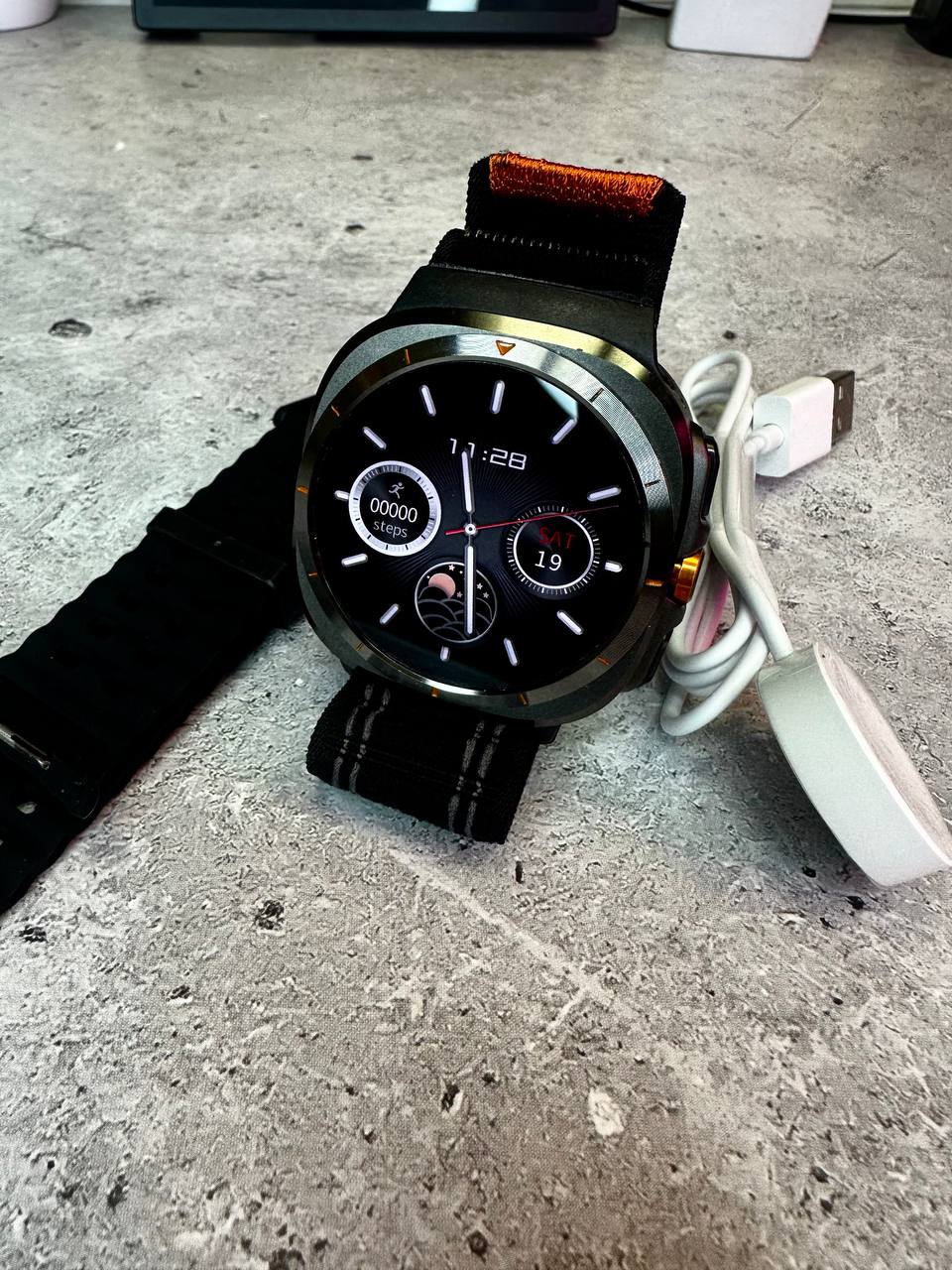 Шикарная реплика Galaxy Watch Ultra - Электроника в Барнаул