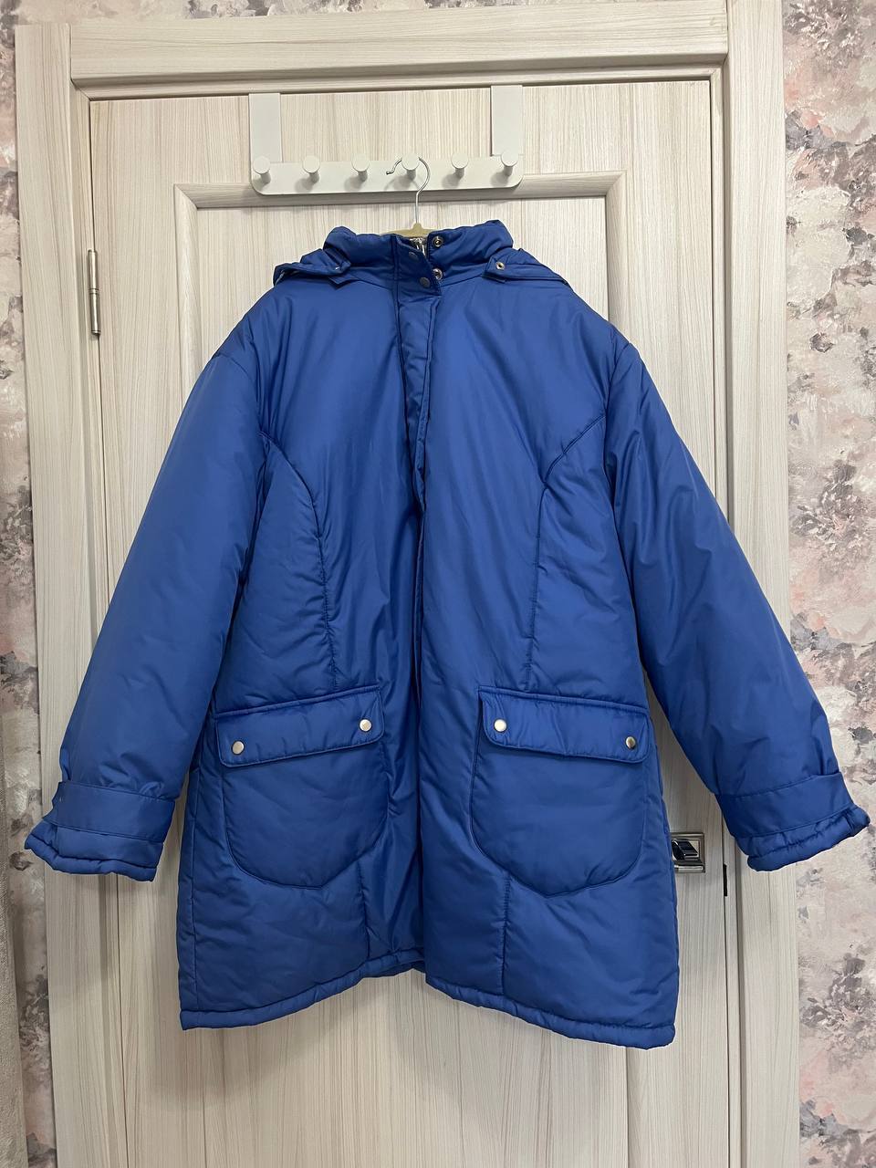 Новая зимняя куртка 60 размера - Одежда в Москва
