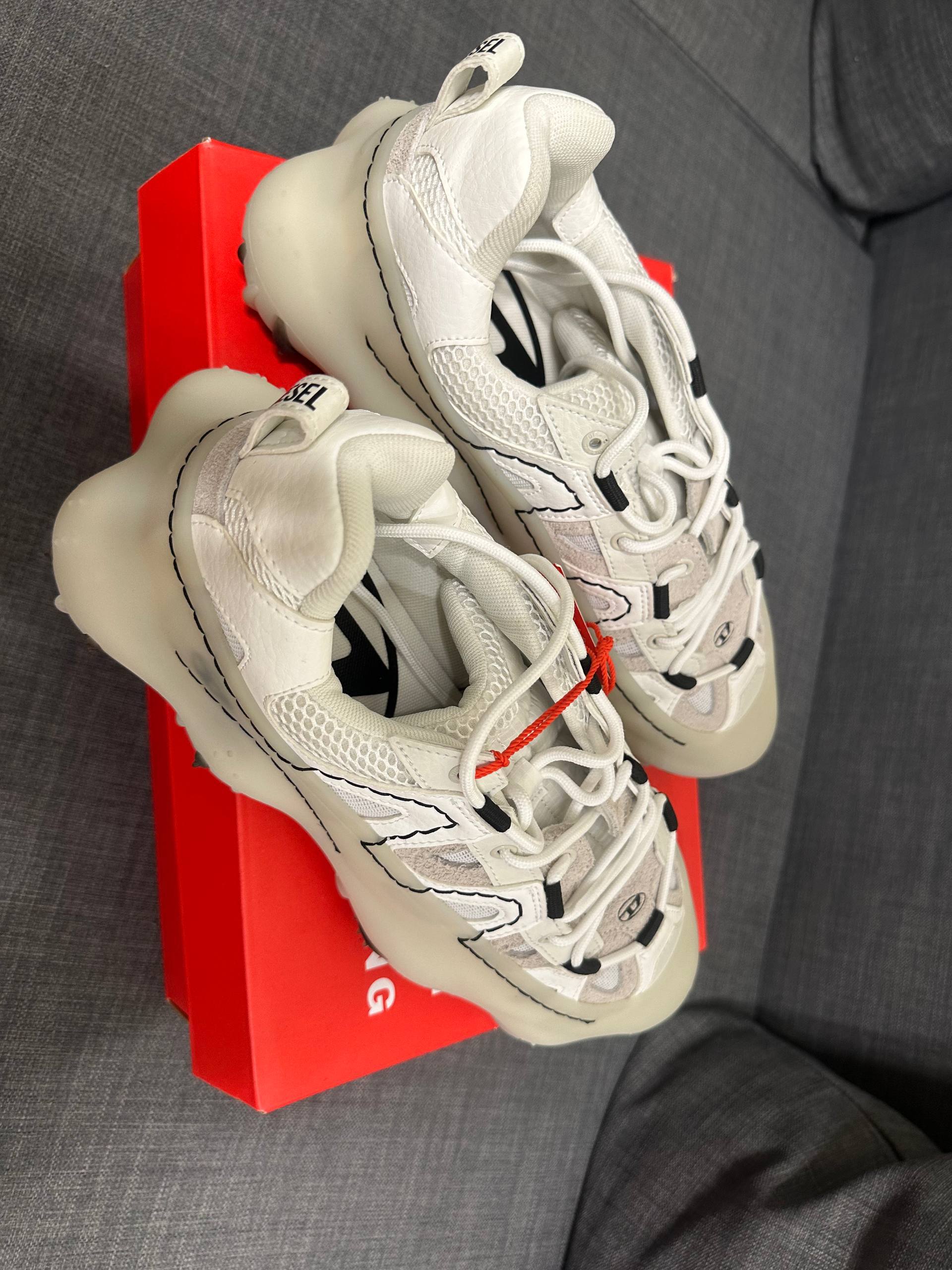 Кроссовки дизель новые - Одежда в Москва