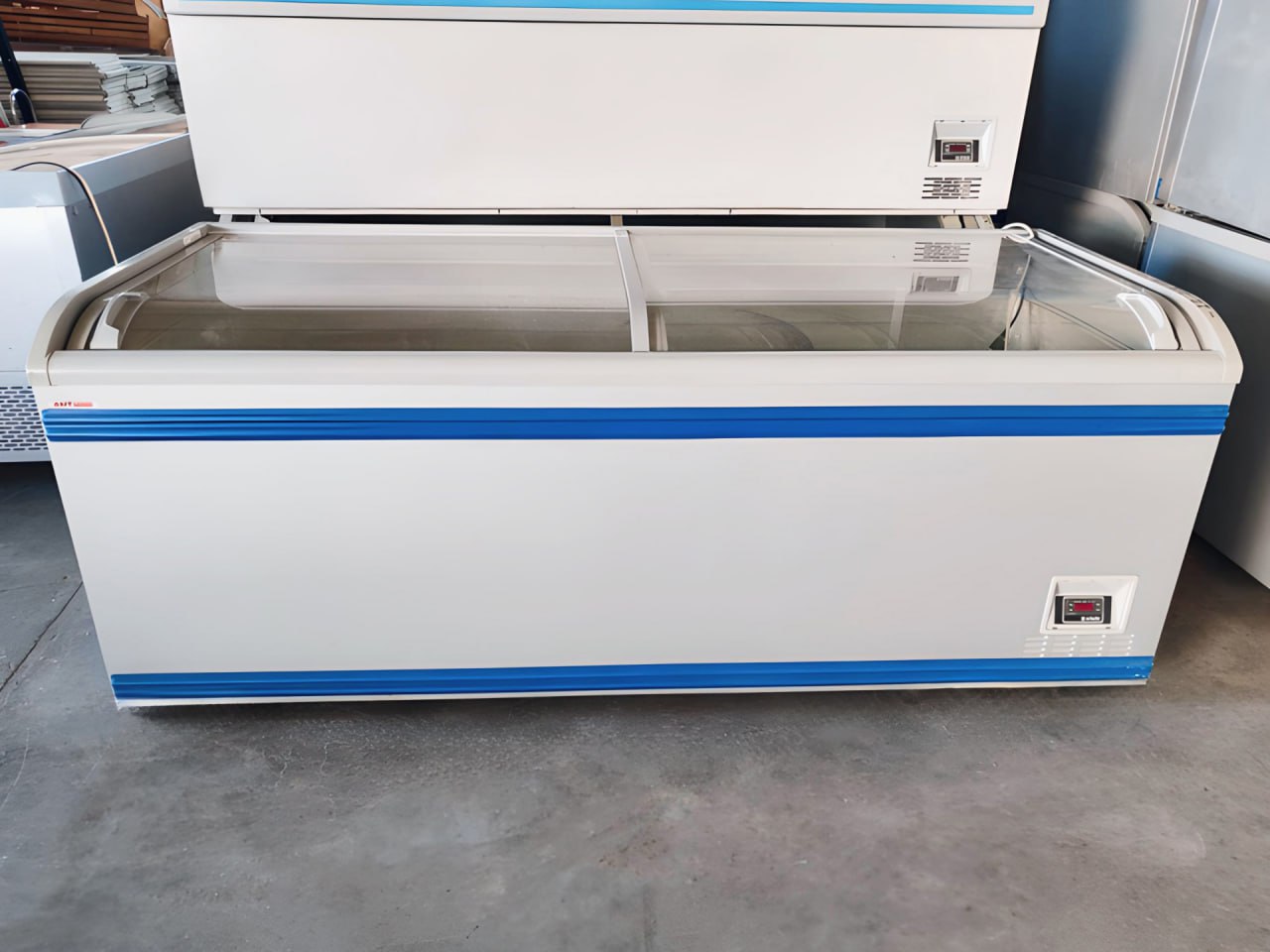 Продам б/у морозильную бонету - Для дома и дачи в Симферополь