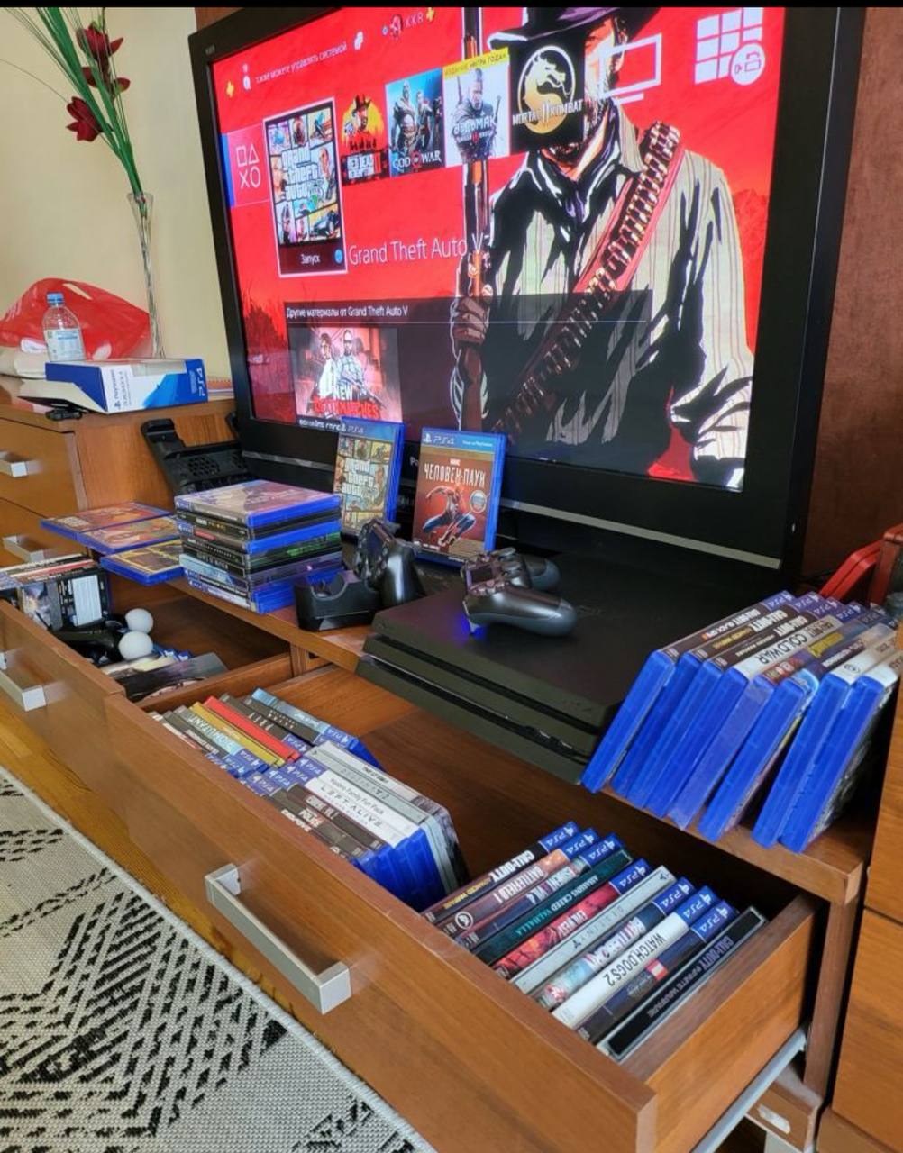 Продажа Sony PlayStation 4 PRO 1TB с играми - Электроника в Томск - фото 4