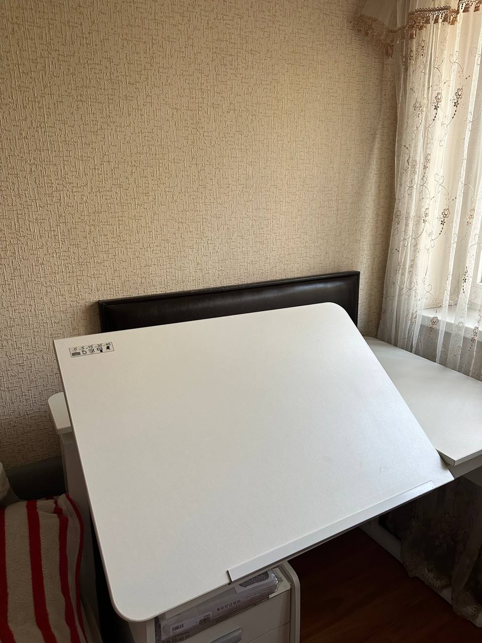 Письменный стол с регулируемой высотой - Для дома и дачи в Владикавказ - фото 5