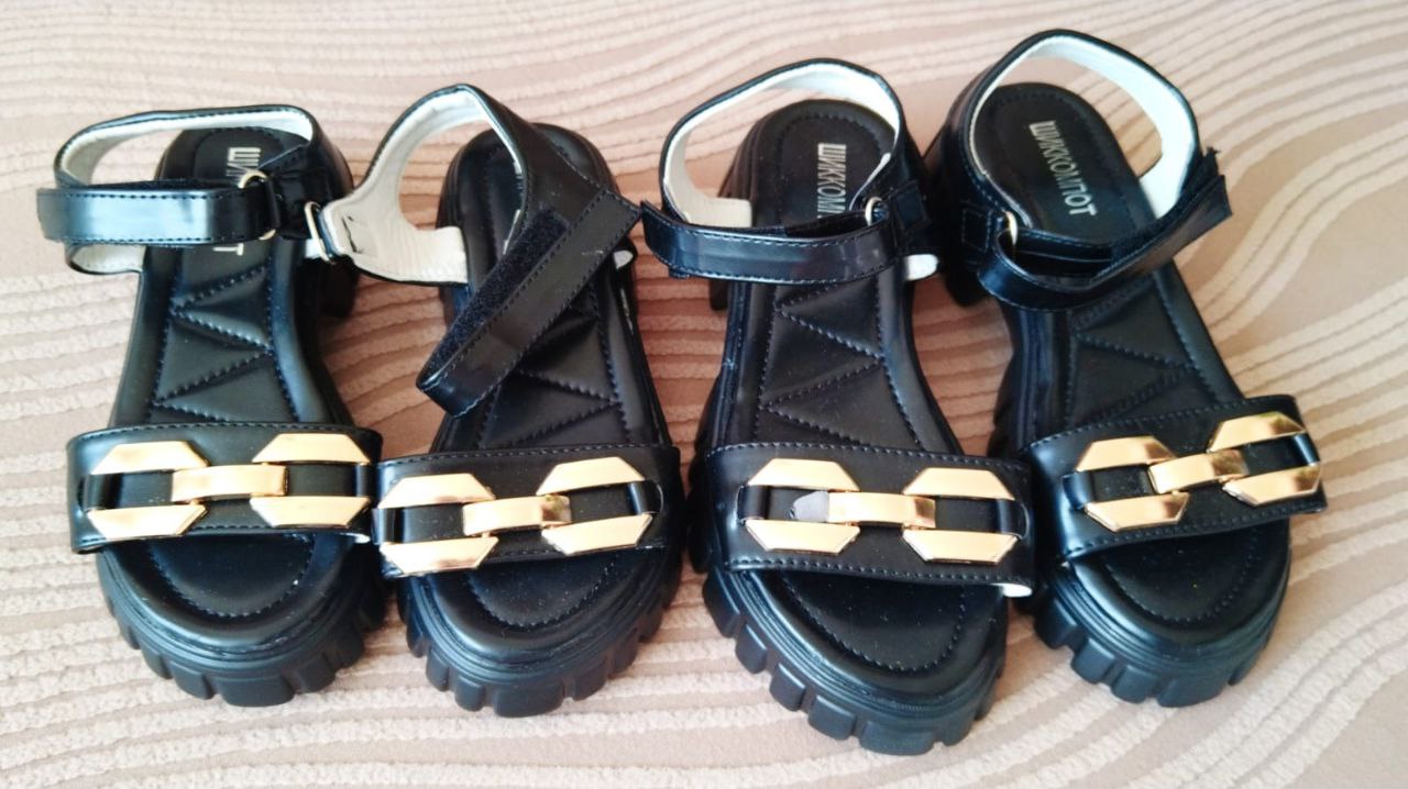 Новые кроссовки с незначительным браком - Одежда в Москва