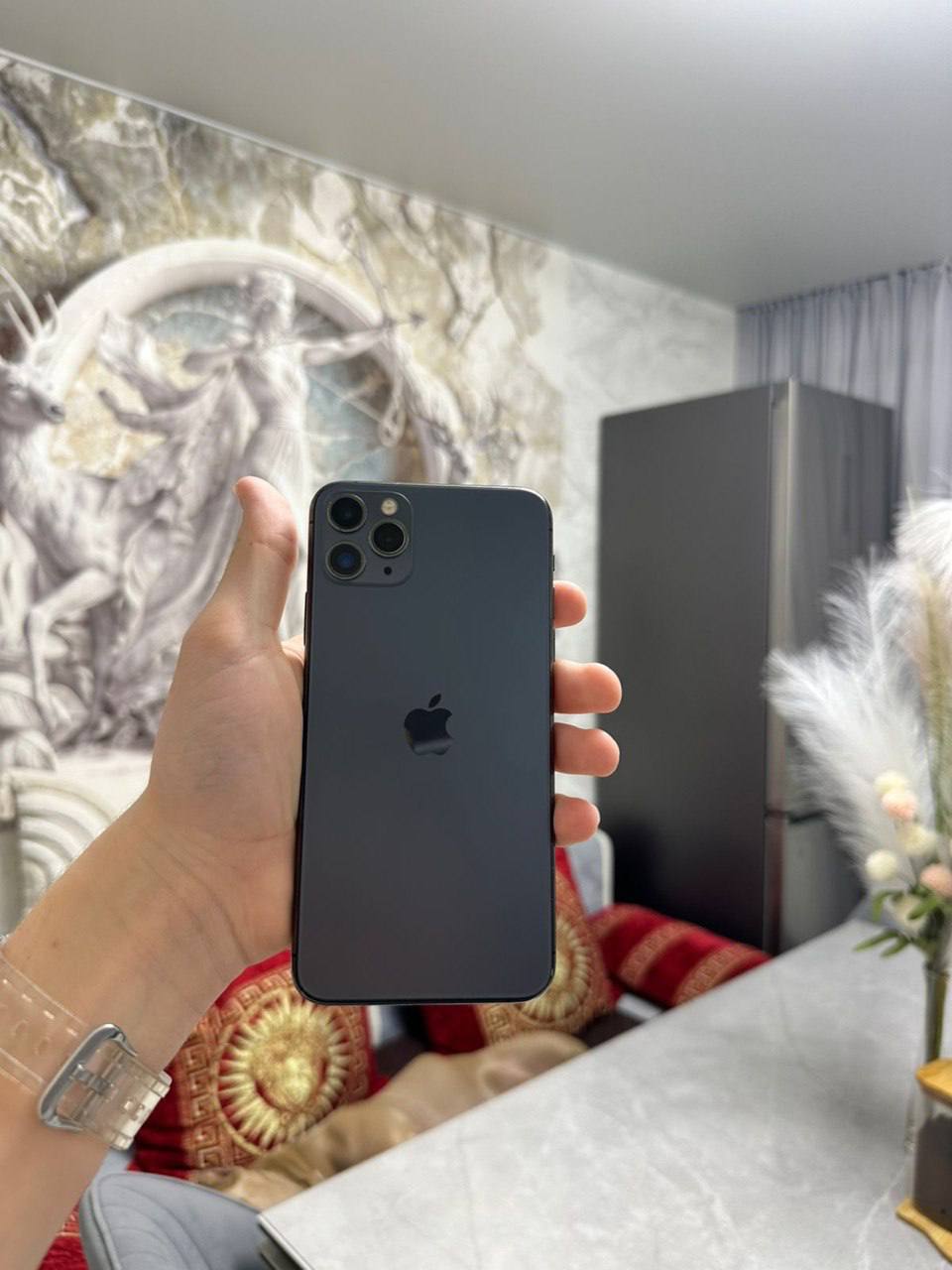 Продам Iphone 11 Pro Max - Электроника в Железногорск - фото 4