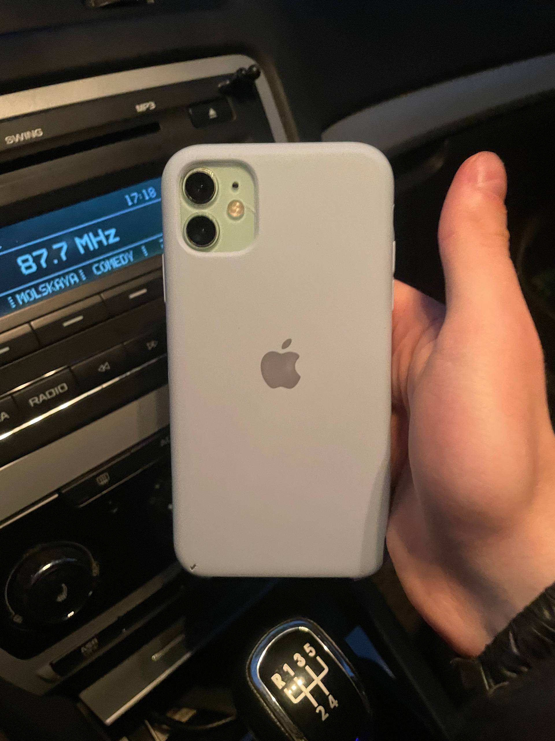 Продажа iPhone 11 64 ГБ - Электроника в Железногорск