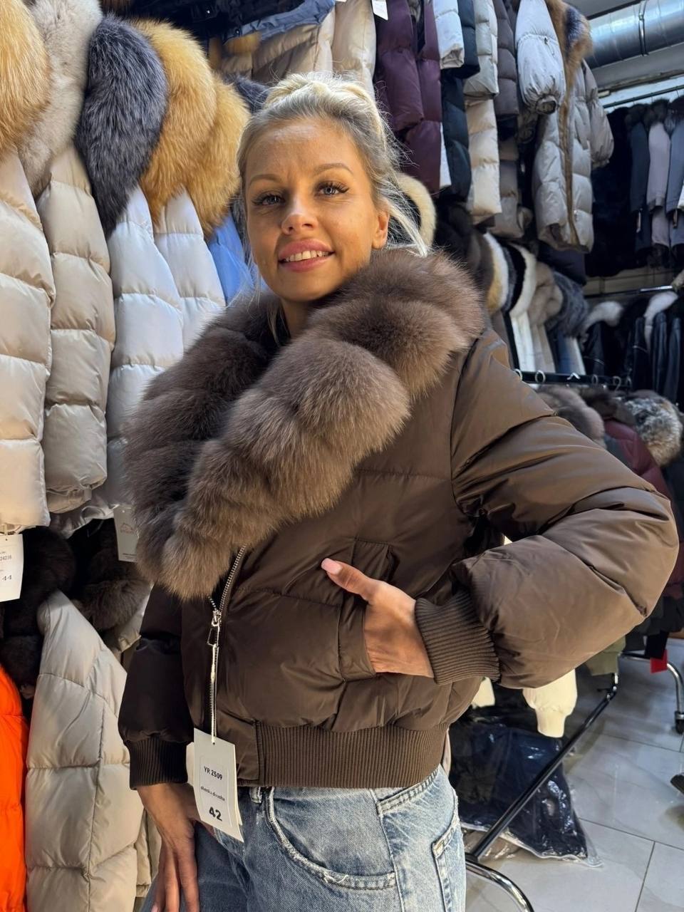 Бомбер на молнии с гусиным пухом - частное объявление в Железногорск