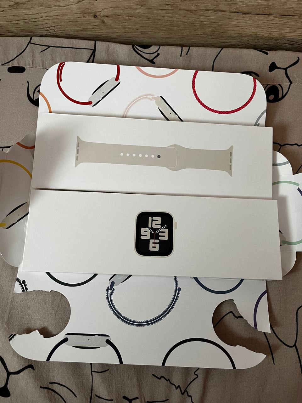 Продам часы Apple Watch SE 2024 Alum 40MM - Электроника в Железногорск - фото 3