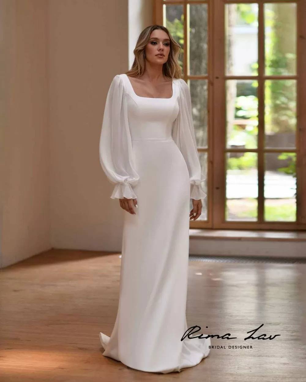 Элегантное облегающее платье с шлейфом - частное объявление в Ростов-на-Дону, Батайск