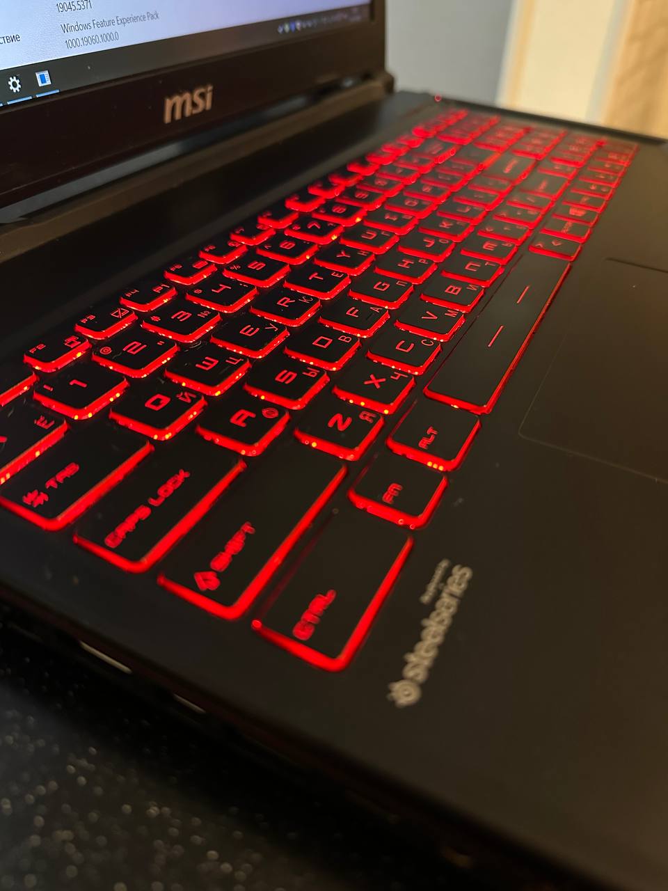 Игровой ноутбук MSI GL63 8RD-470XRU - Электроника в Брянск - фото 3