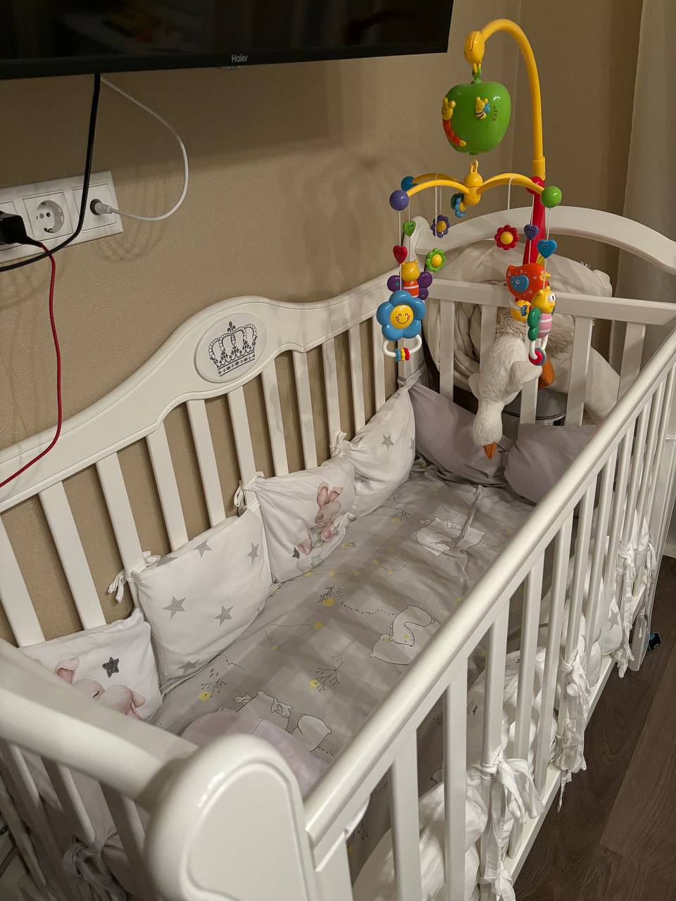 Продажа детской кроватки с матрасом и аксессуарами - Товары для детей в Хабаровск