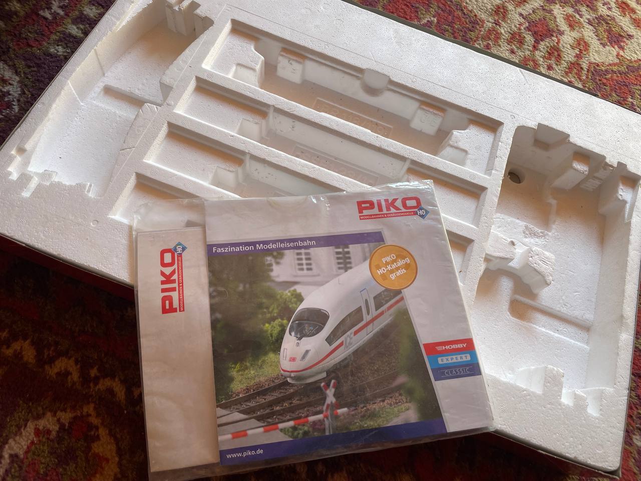 Железная дорога Eaglemoss с комплектующими и столом - Хобби и отдых в Хабаровск - фото 3