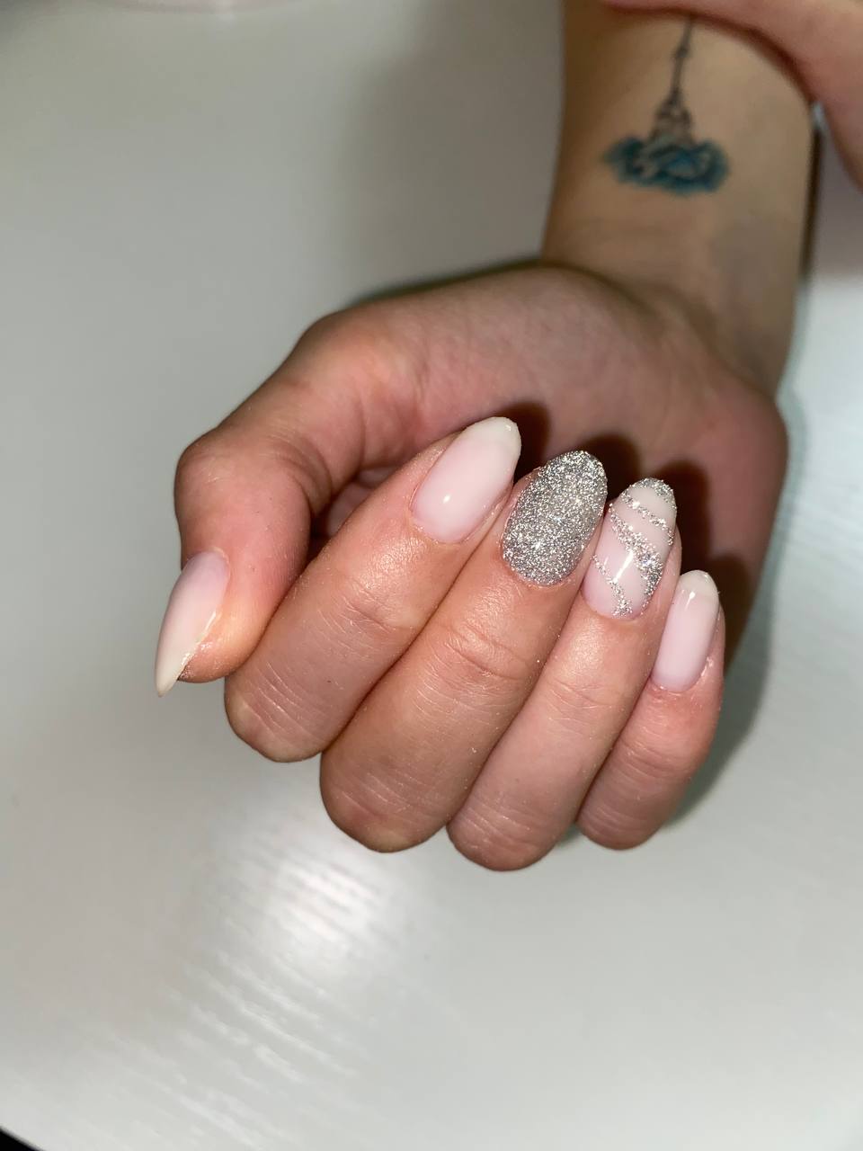 Мастер маникюра Наида приглашает на услуги - Услуги в Москва