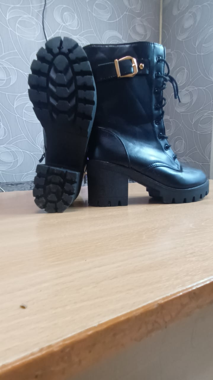 Стильные женские полусапожки 37 размера - частное объявление в Норильск