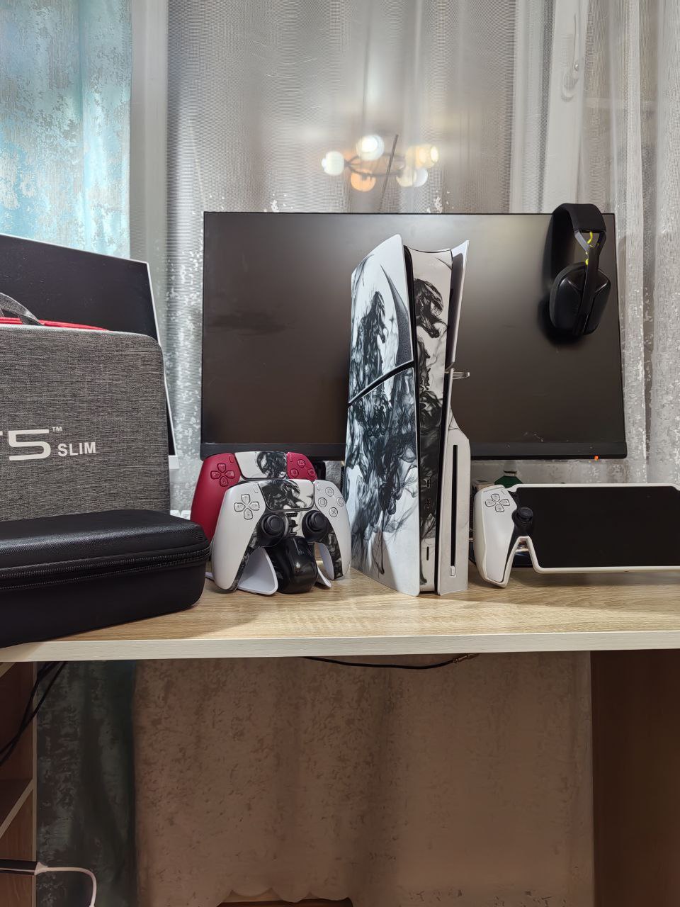 Продажа полного комплекта PS5 slim с аксессуарами - Электроника в Ставрополь