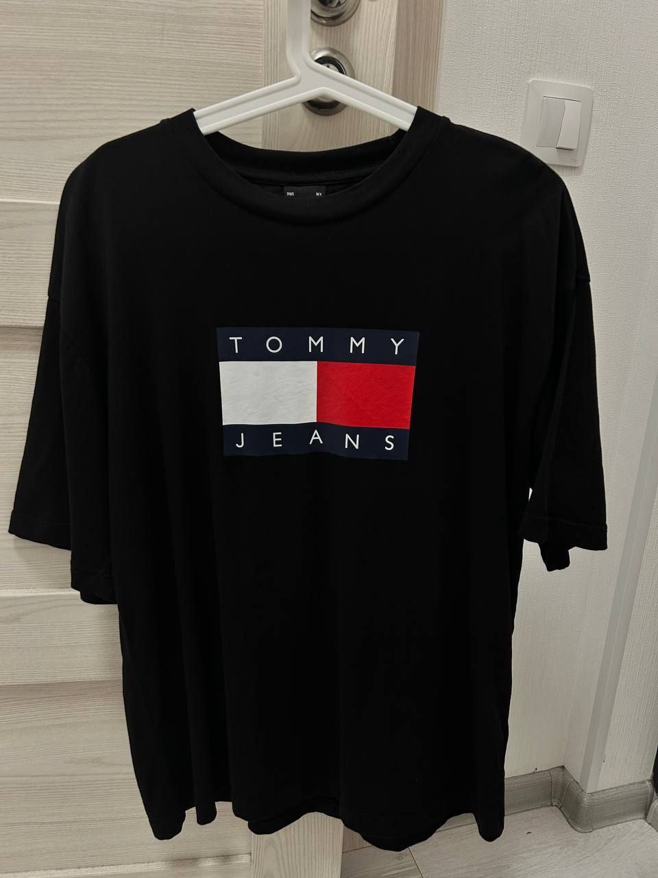 Футболка и свитшот Tommy Hilfiger - частное объявление в Санкт-Петербург